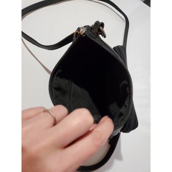 Fossil Black Leather Crossbody Bag Classic Soft Everyday Small Travel Zip Purse - Picture 10 of 14